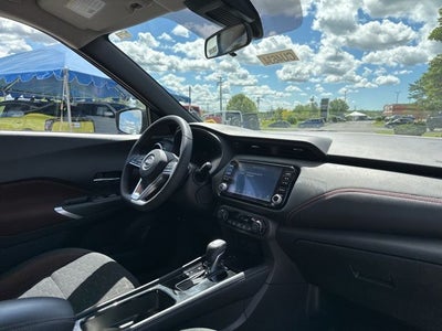 2023 Nissan Kicks SR
