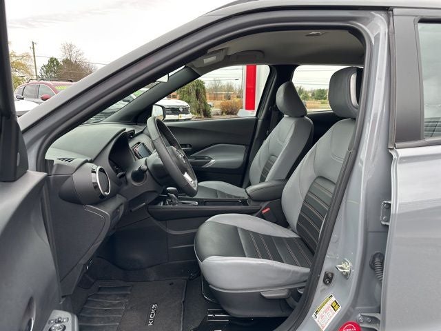 2023 Nissan Kicks SR