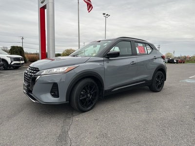 2023 Nissan Kicks SR