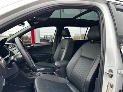 2024 Volkswagen Tiguan 2.0T SE R-Line Black