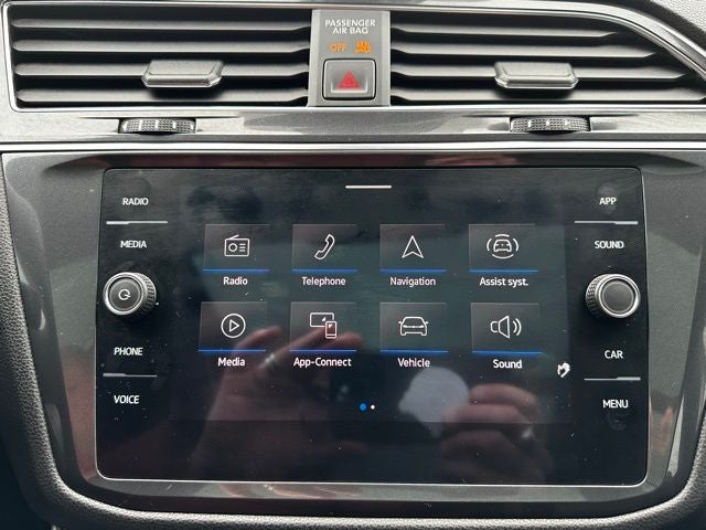 2024 Volkswagen Tiguan 2.0T SE R-Line Black