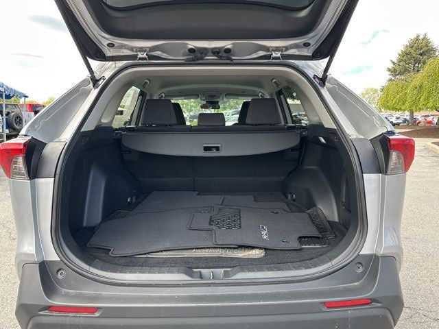 2023 Toyota RAV4 Hybrid LE
