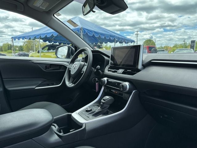2023 Toyota RAV4 Hybrid LE