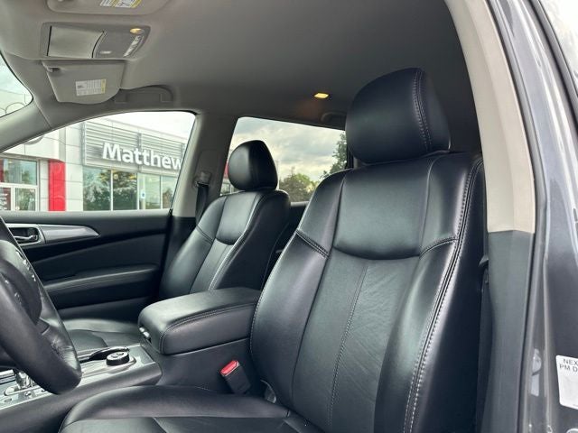 2020 Nissan Pathfinder SL