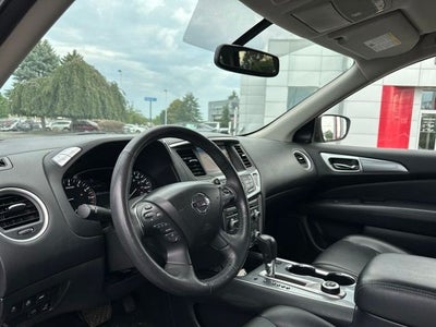 2020 Nissan Pathfinder SL
