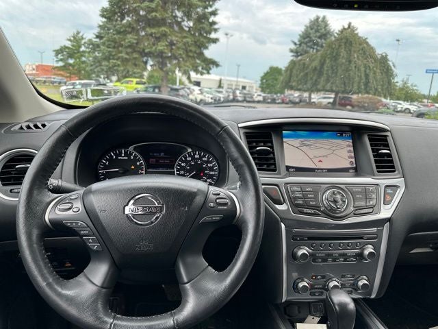 2020 Nissan Pathfinder SL