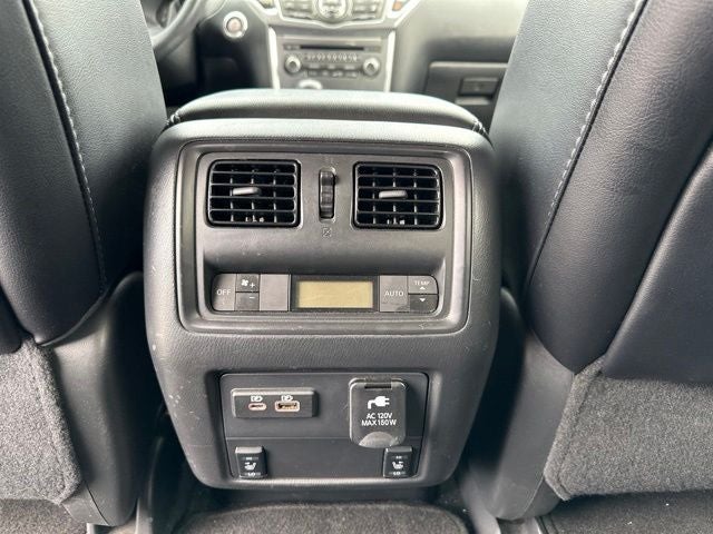 2020 Nissan Pathfinder SL