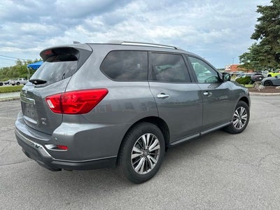 2020 Nissan Pathfinder SL