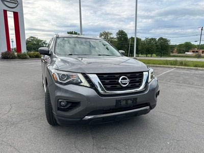 2020 Nissan Pathfinder SL