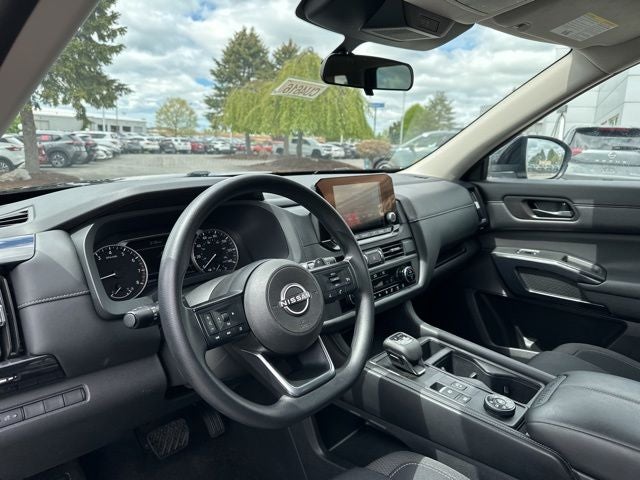 2024 Nissan Pathfinder S