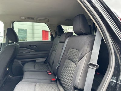 2024 Nissan Pathfinder S