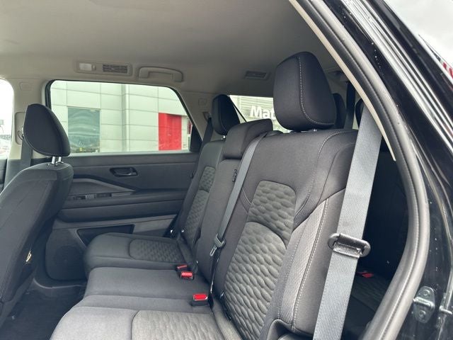2024 Nissan Pathfinder S