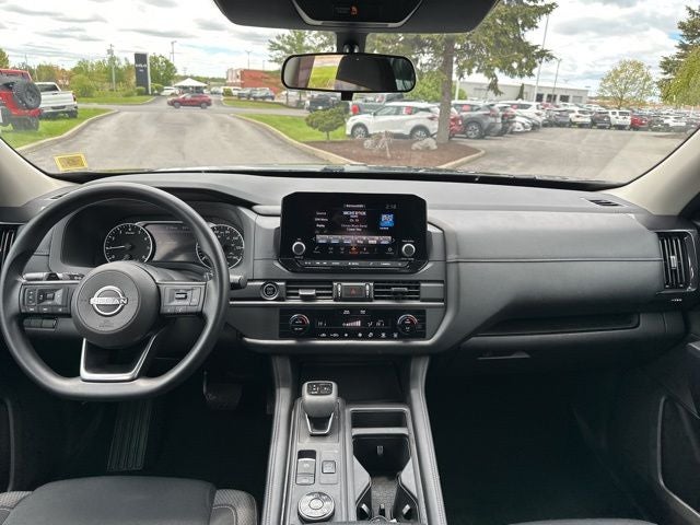 2024 Nissan Pathfinder S