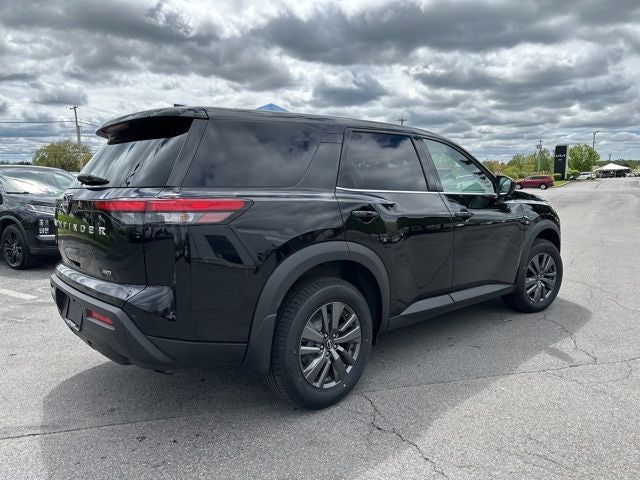 2024 Nissan Pathfinder S