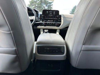 2024 Nissan Pathfinder SL