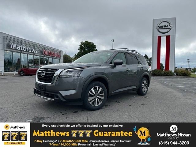 2024 Nissan Pathfinder SL