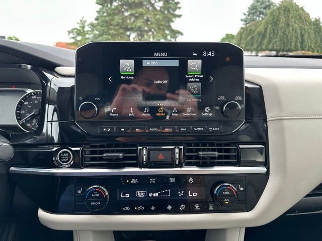 2024 Nissan Pathfinder SL