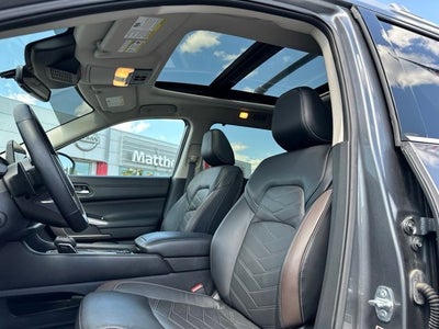2024 Nissan Pathfinder Platinum