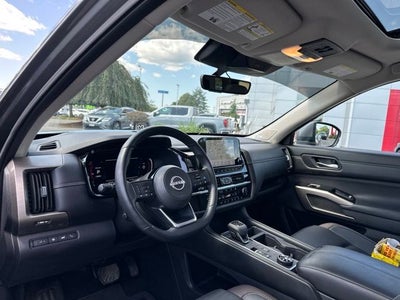 2024 Nissan Pathfinder Platinum