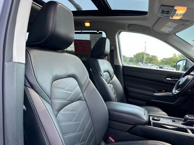 2024 Nissan Pathfinder Platinum