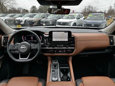 2024 Nissan Pathfinder Platinum