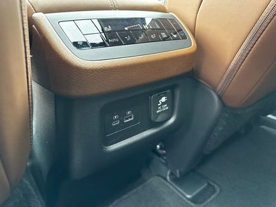 2024 Nissan Pathfinder Platinum