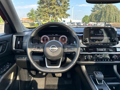 2022 Nissan Pathfinder Platinum
