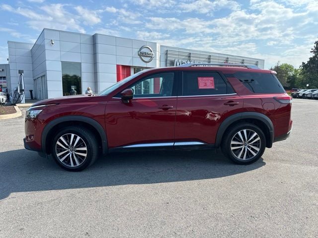2022 Nissan Pathfinder Platinum