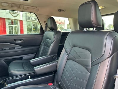 2022 Nissan Pathfinder Platinum