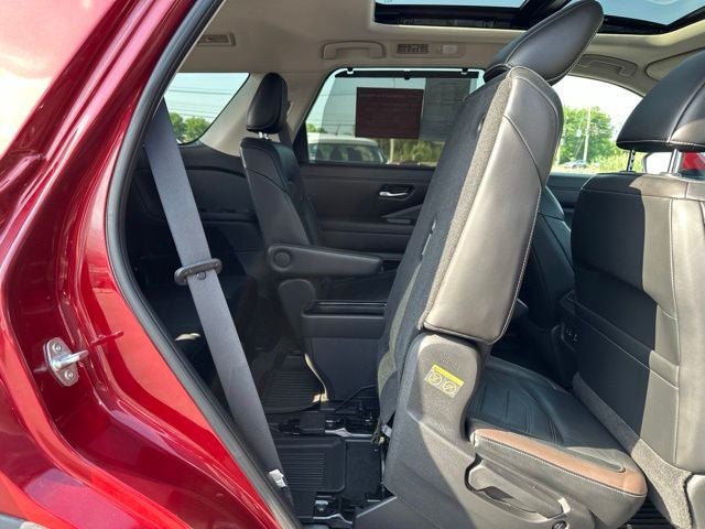 2022 Nissan Pathfinder Platinum