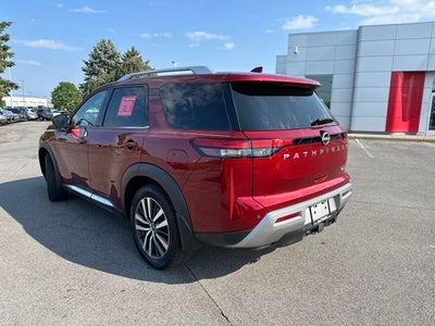 2022 Nissan Pathfinder Platinum