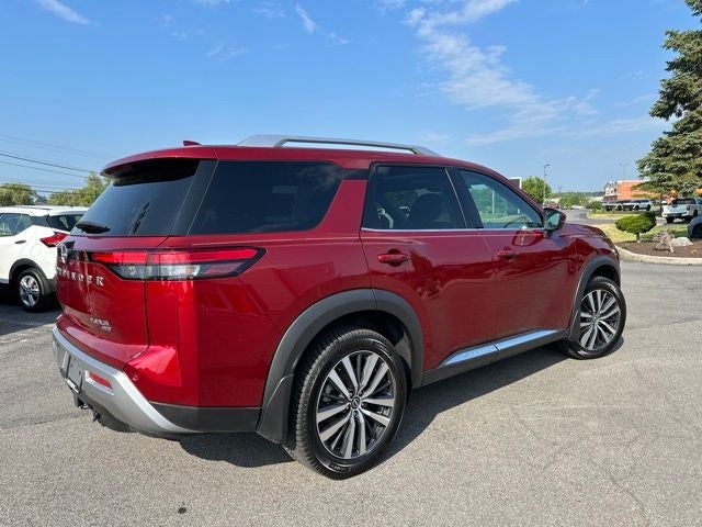2022 Nissan Pathfinder Platinum
