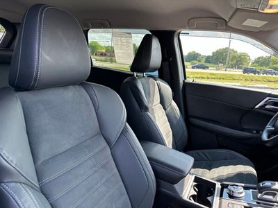 2022 Mitsubishi Outlander SE
