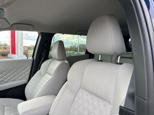 2023 Mitsubishi Outlander SEL