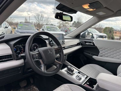 2023 Mitsubishi Outlander SEL