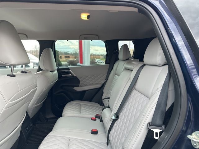 2023 Mitsubishi Outlander SEL