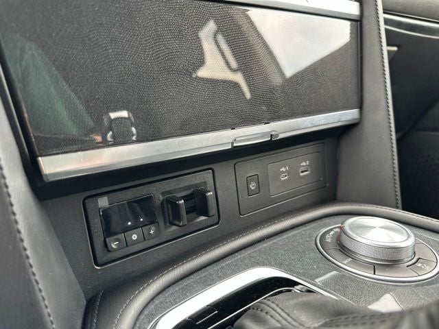 2023 Nissan Armada SV