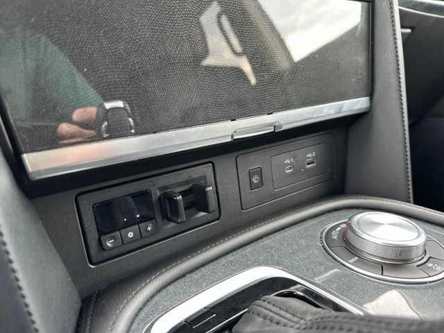 2022 Nissan Armada SV