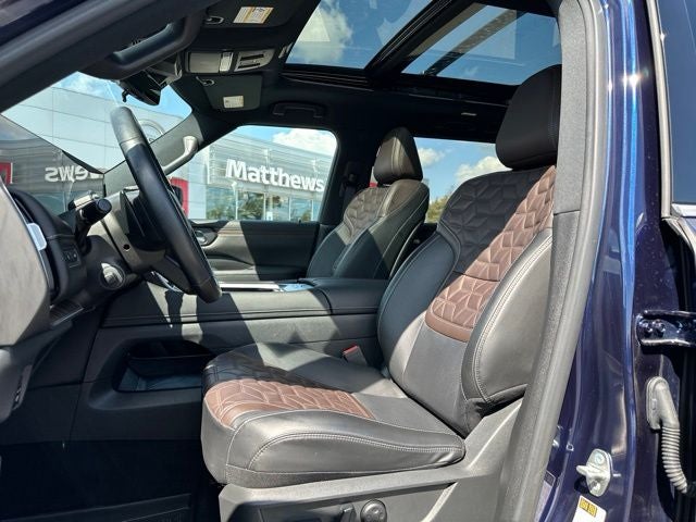 2025 Nissan Armada Platinum