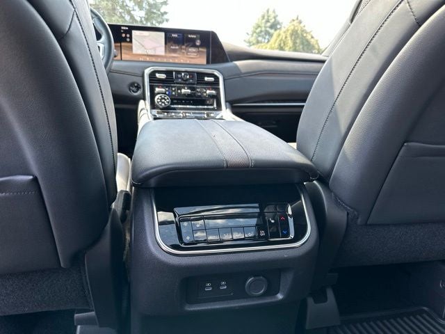 2025 Nissan Armada Platinum