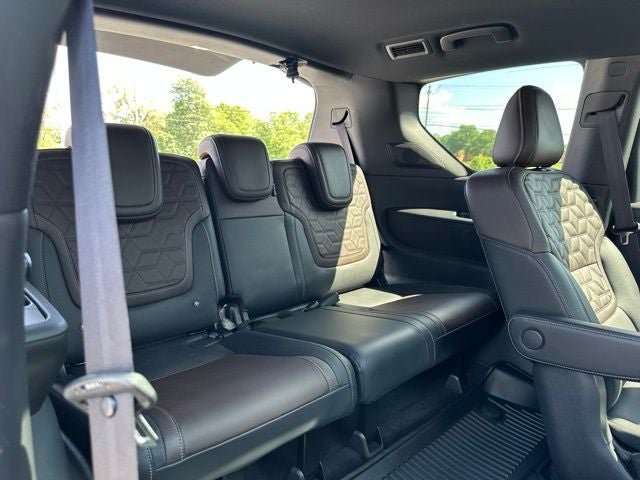 2025 Nissan Armada Platinum