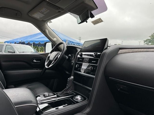 2024 INFINITI QX80 Premium Select