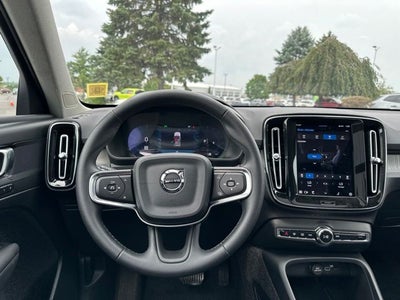 2025 Volvo XC40 B5 Core