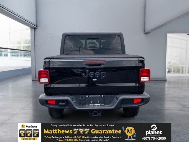 2021 Jeep Gladiator Willys