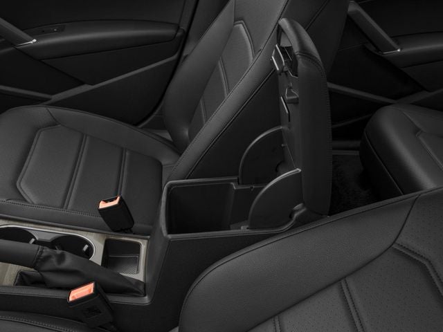 2018 Volkswagen Passat 2.0T R-Line