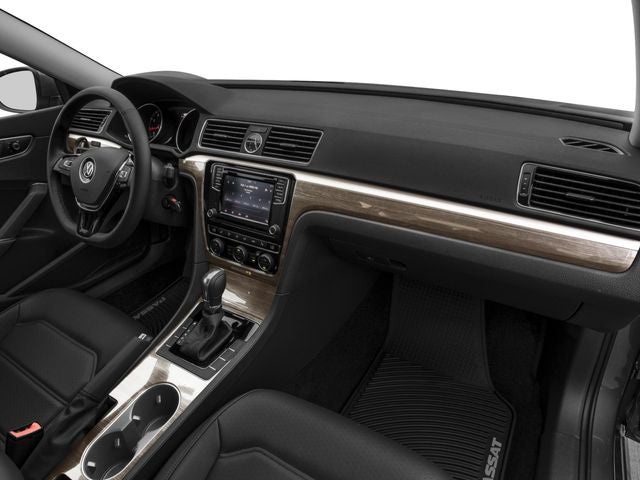 2018 Volkswagen Passat 2.0T R-Line