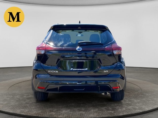 2021 Nissan Kicks SR