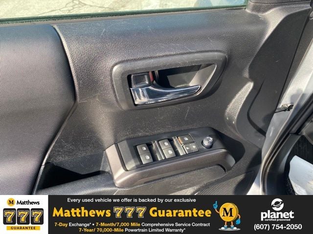 2022 Toyota Tacoma TRD Off-Road V6