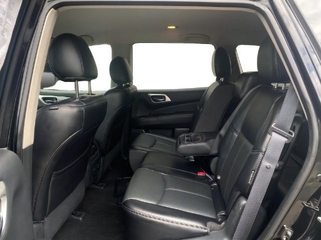 2020 Nissan Pathfinder SL