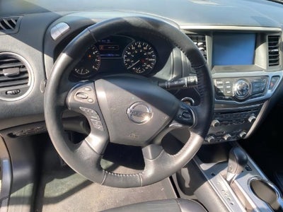 2020 Nissan Pathfinder SL